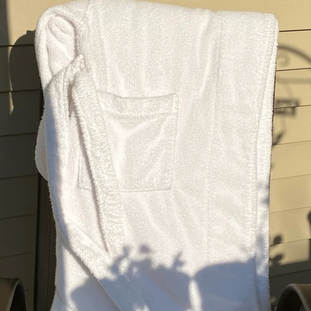 Gently Loved Sz-L/XL Robe By:”Hotel Collection” Luxurious💯Cotton White Bathrobe